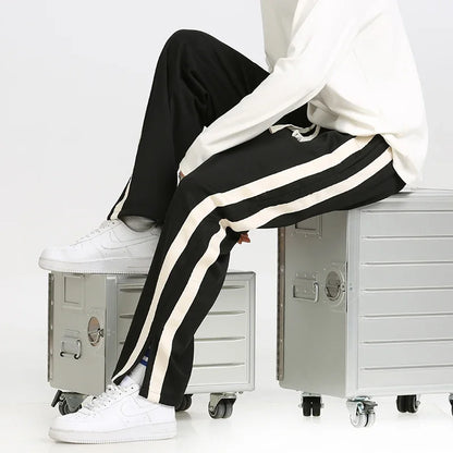 CloudEase Striped Joggers™
